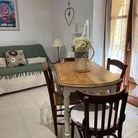 شقة La Maison Jaune كانيو سور مير