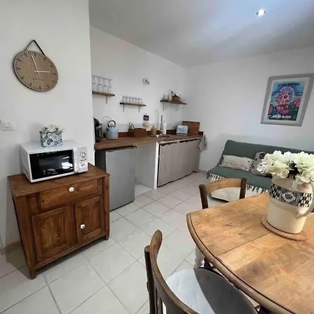 La Maison Jaune דירה